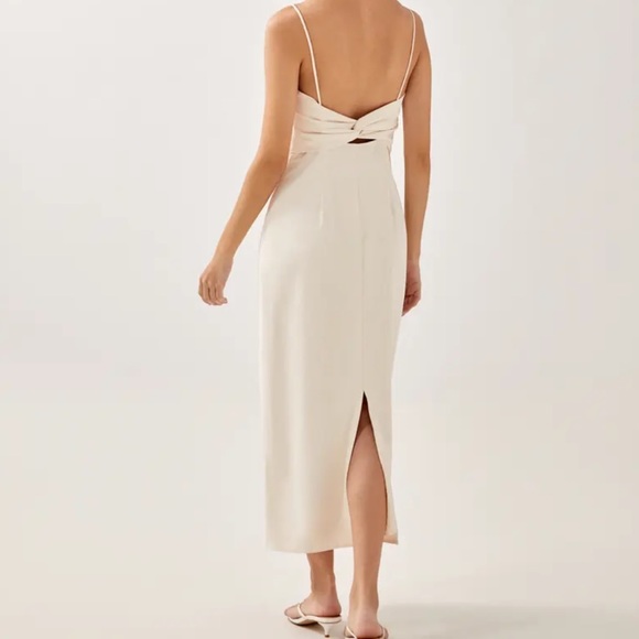 Midi Dress with low knot back - Picture 2 of 4